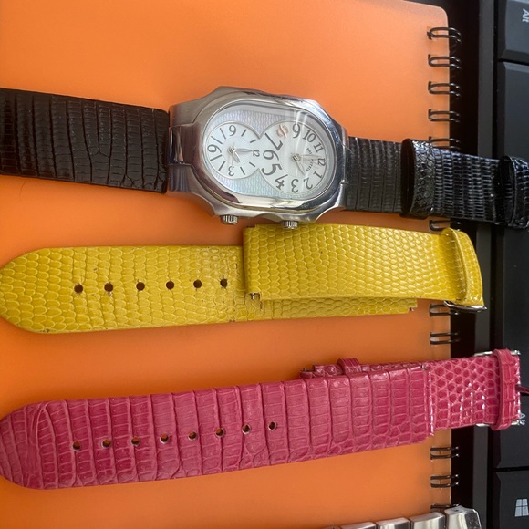 COPY - Watch - Picture 9 of 10